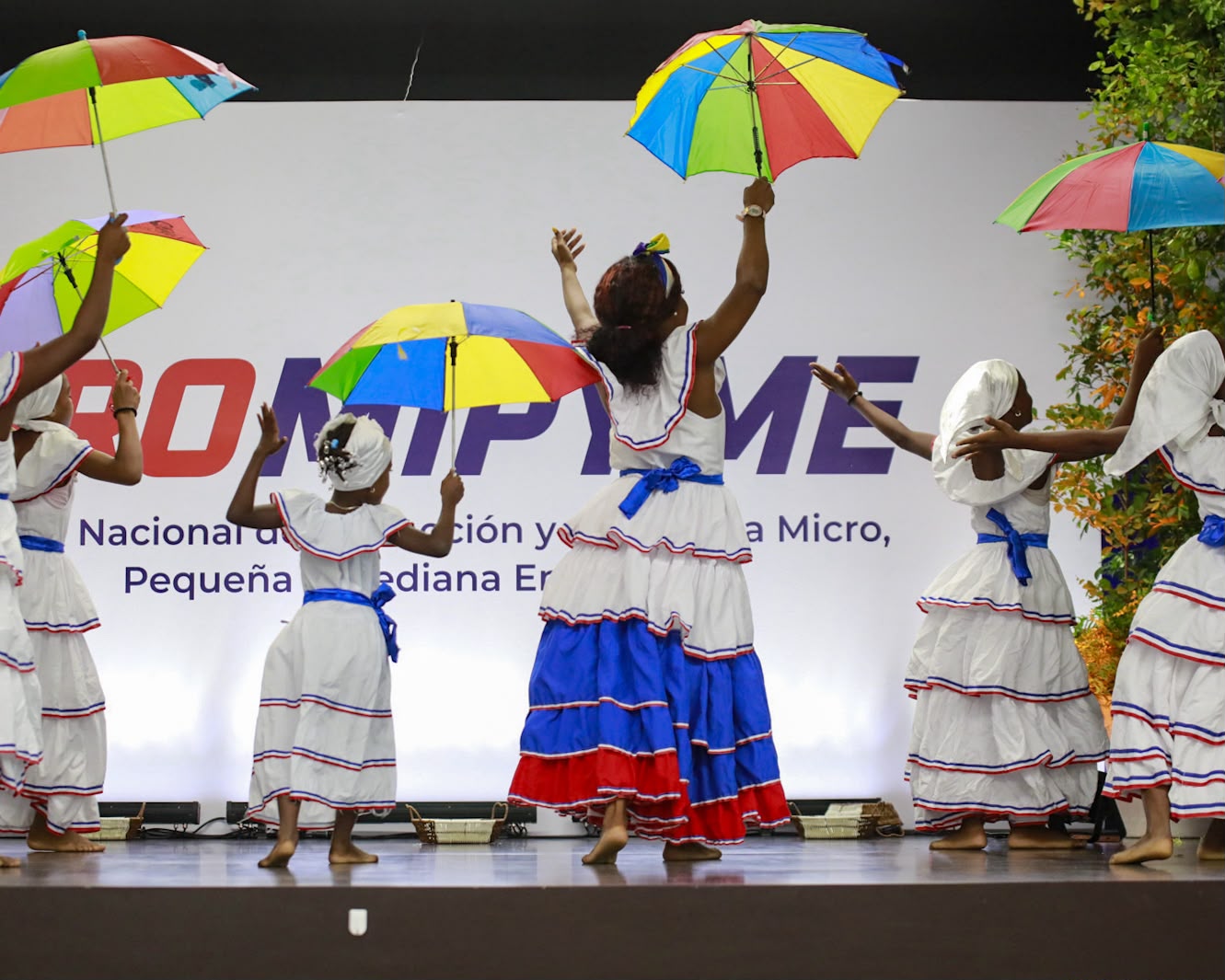 folklore durante entrega prestamos