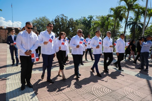 Ofrenda Con Desfile