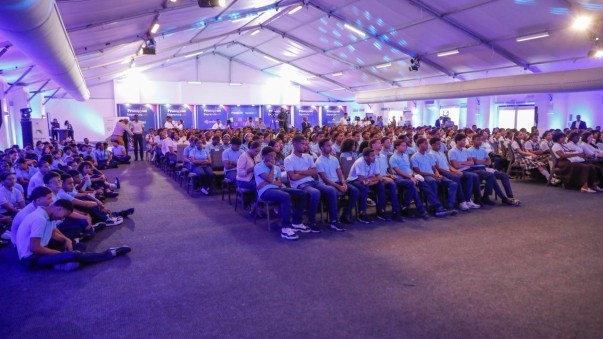 Publico Durante Intervencion De Cairo Arevalo